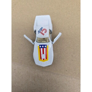 Yatming Chevy Corvette Stingray w/ American Flag No. 1065 1979 Vintage Die cast